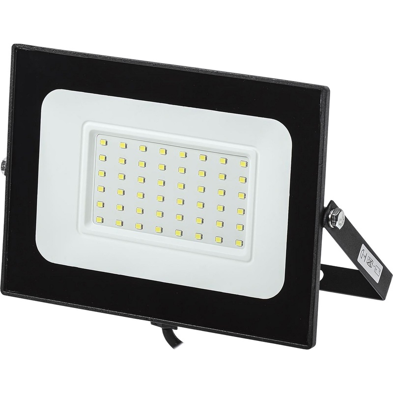 Изображение товара Светодиодный прожектор IEK 50 Вт 4000 К IP65 для наружного и внутреннего освещения