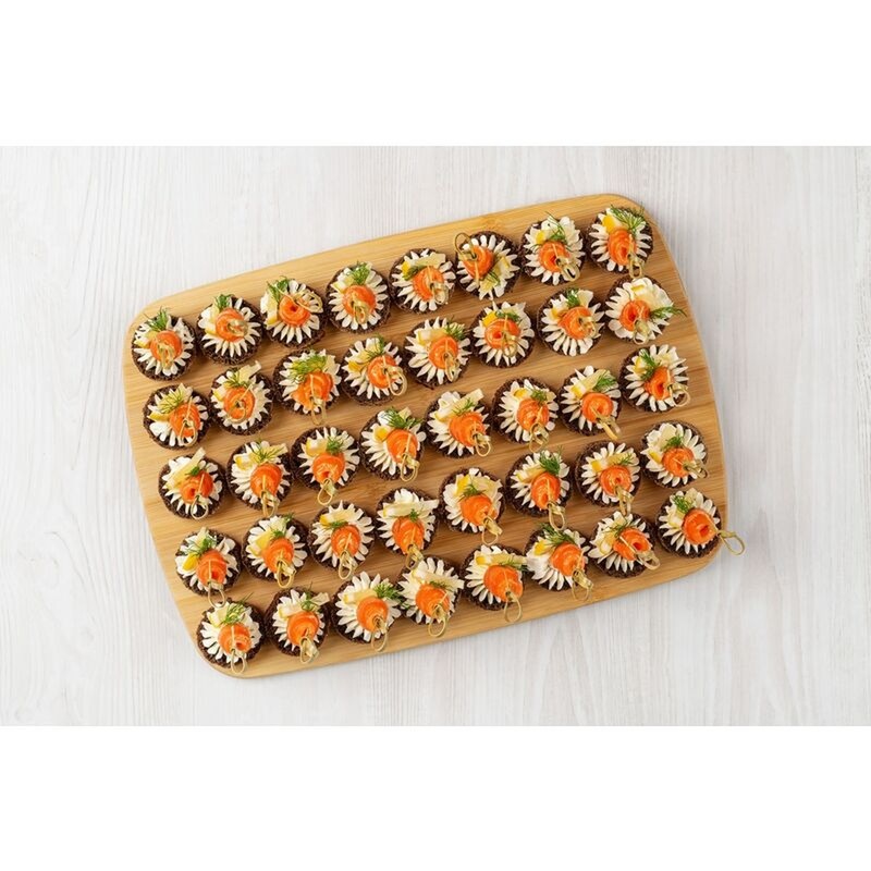 Изображение товара Фуршетный сет Канапе на бородинском тосте с лососем для 5-10 персон