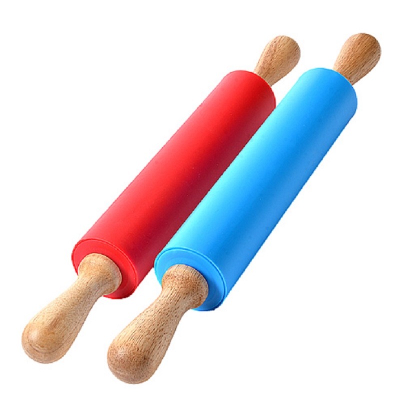 Изображение товара Силиконовая скалка Mayer&Boch 30501 с деревянными ручками 43.5 см