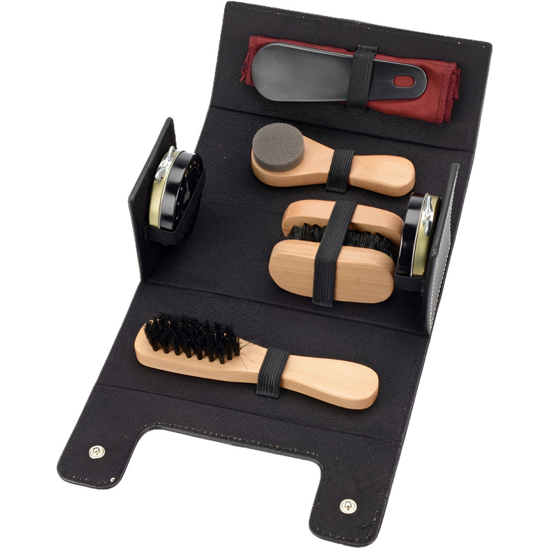 Изображение товара Набор для чистки обуви Честер 831407 (чёрный крем, бесцветный крем, 3 щётки, губка, ложка для обуви, салфетка)