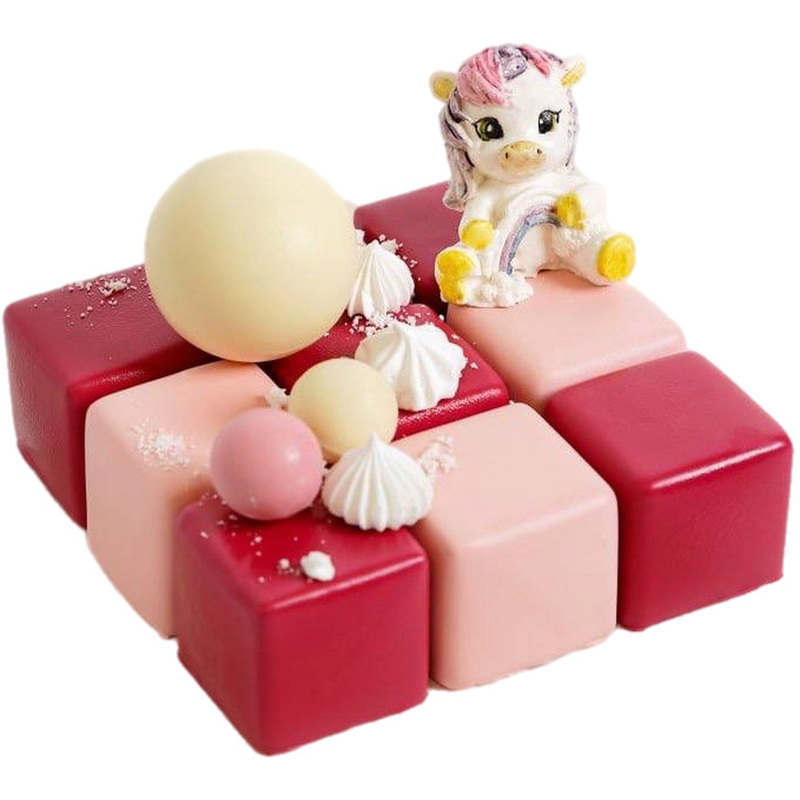 Изображение товара Торт Единорог начинка молочный ломтик 1 кг