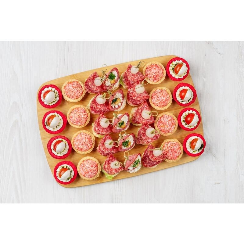 Изображение товара Набор ассорти закусок Инь-Янь для 5-10 персон из 4 видов канапе и тарталеток