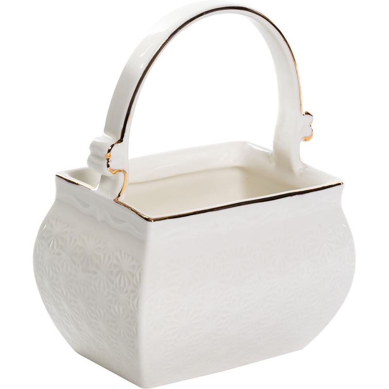 Изображение товара Конфетница Balsford Грация Нежность 600 мл из белого фарфора с золотой окантовкой