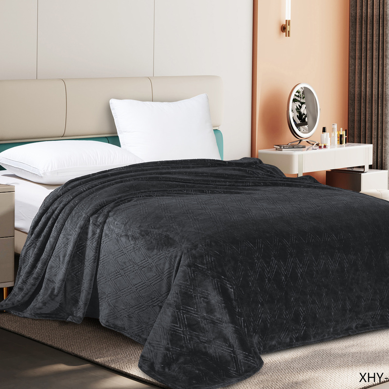 Изображение товара Плед велсофт 150x200 графит мягкий уютный текстиль для дома и путешествий