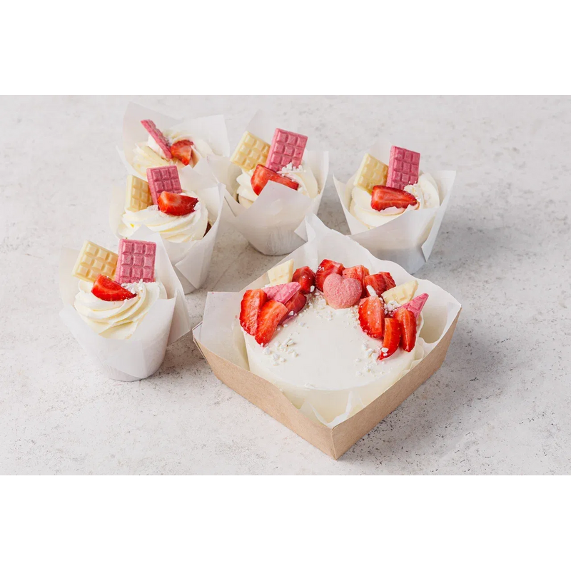 Изображение товара Набор сладкий бенто-торт с капкейками Клубничное настроение 1.6 кг