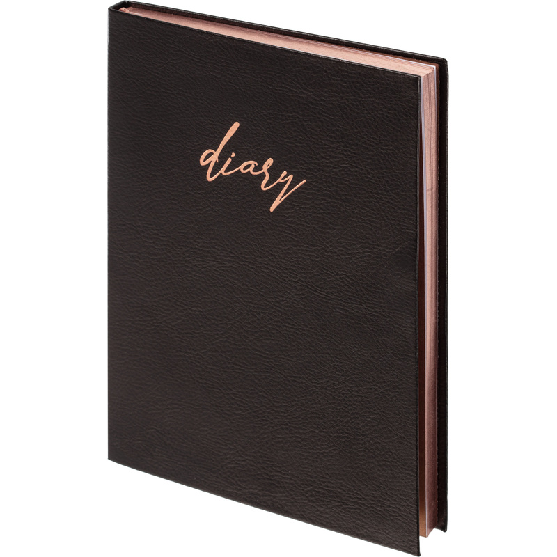 Изображение товара Недатированный ежедневник Attache А5 из искусственной кожи с календарем и аксессуарами