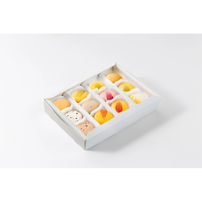 Изображение товара Праздничный набор пирожных Макарон 950 г яркие вкусы и стильная упаковка