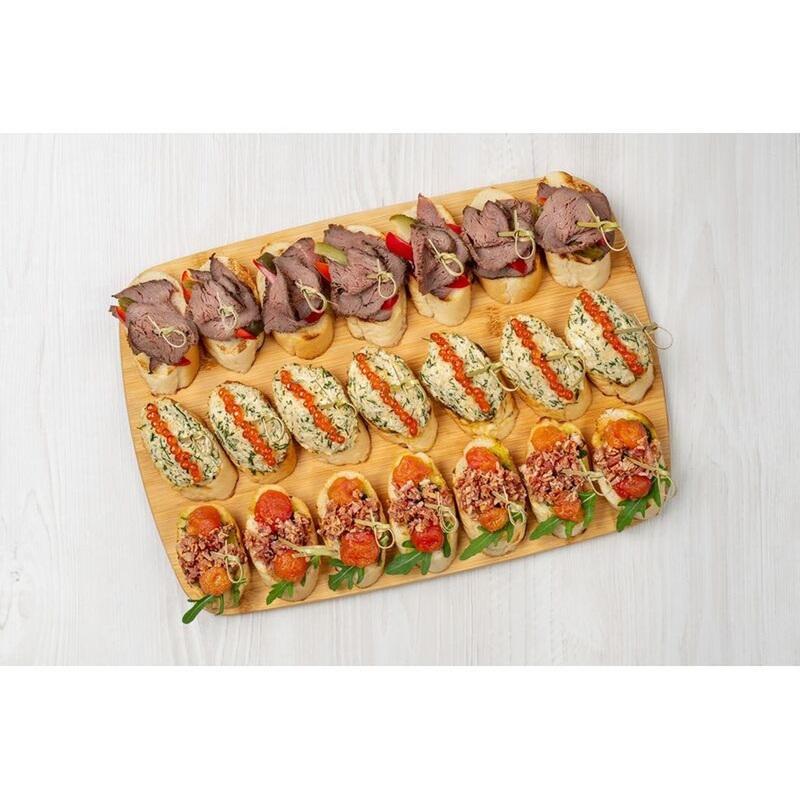 Изображение товара Фуршетный сет брускетт Париж на 5-10 персон с разнообразными закусками