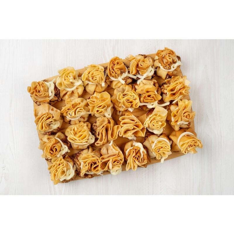 Изображение товара Фуршетный сет мешочки из крепа с салатом из лосося на 5-10 персон