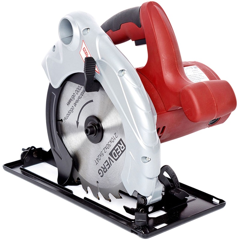 Изображение товара Пила дисковая Redverg RD-CS200-70 мощная точная для распила дерева и пластика