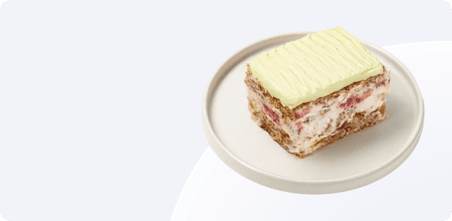 Миндальный с клубникой