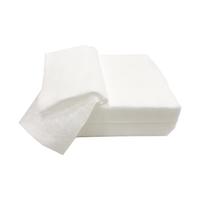 Салфетки одноразовые Чистовье нестерильные в сложении 20х30 см (белые,  100 штук в упаковке)