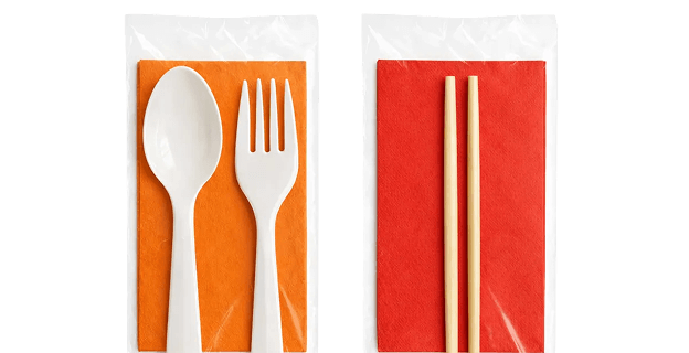 Приборы и салфетки